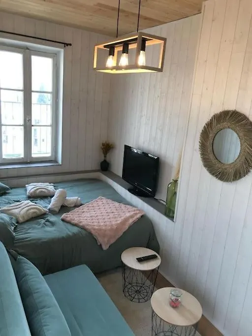 Lumineux Studio Sous Les Toits De Menton Apartmán