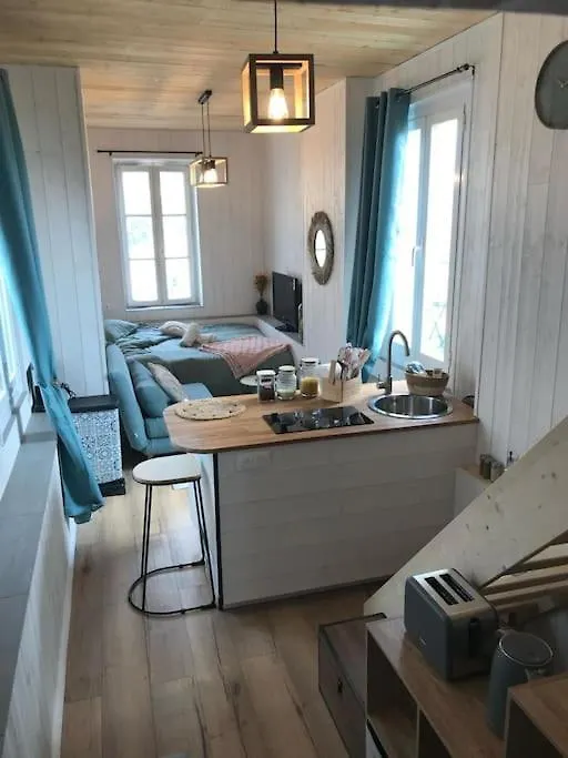 Lumineux Studio Sous Les Toits De Menton 0*,